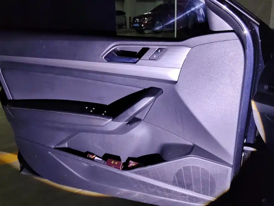 Volkswagen Lavida — миниатюра 7
