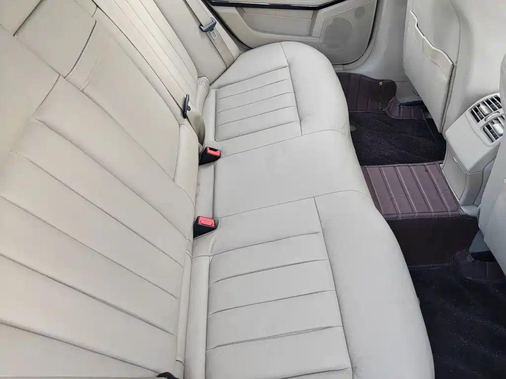 Mercedes-Benz E-Class (Import) — миниатюра 15