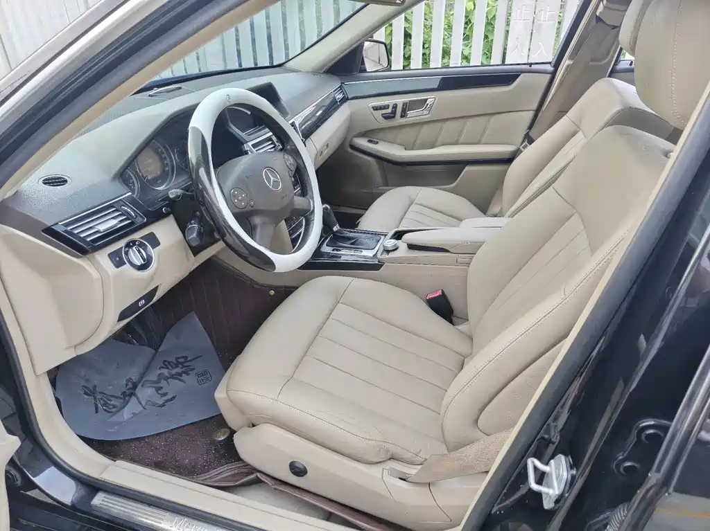 Mercedes-Benz E-Class (Import) — миниатюра 8
