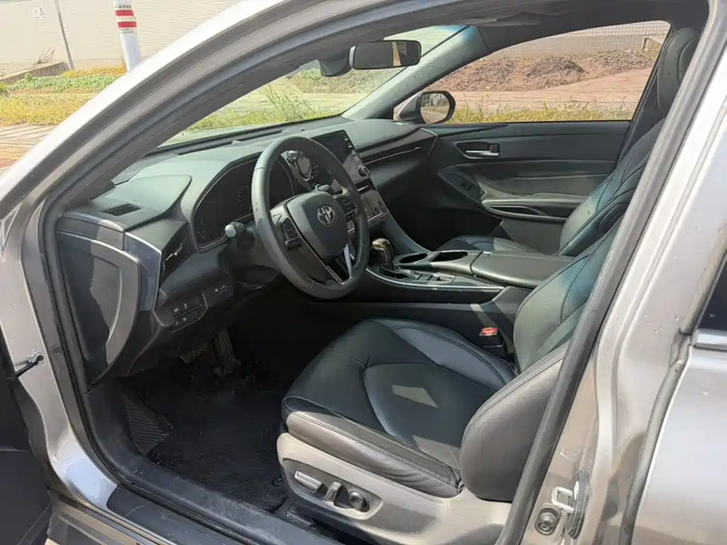 Toyota Avalon — миниатюра 12