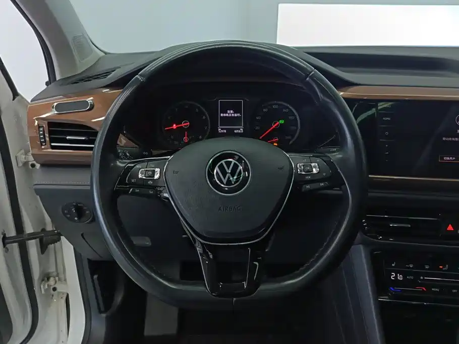 Volkswagen Tharu — миниатюра 15