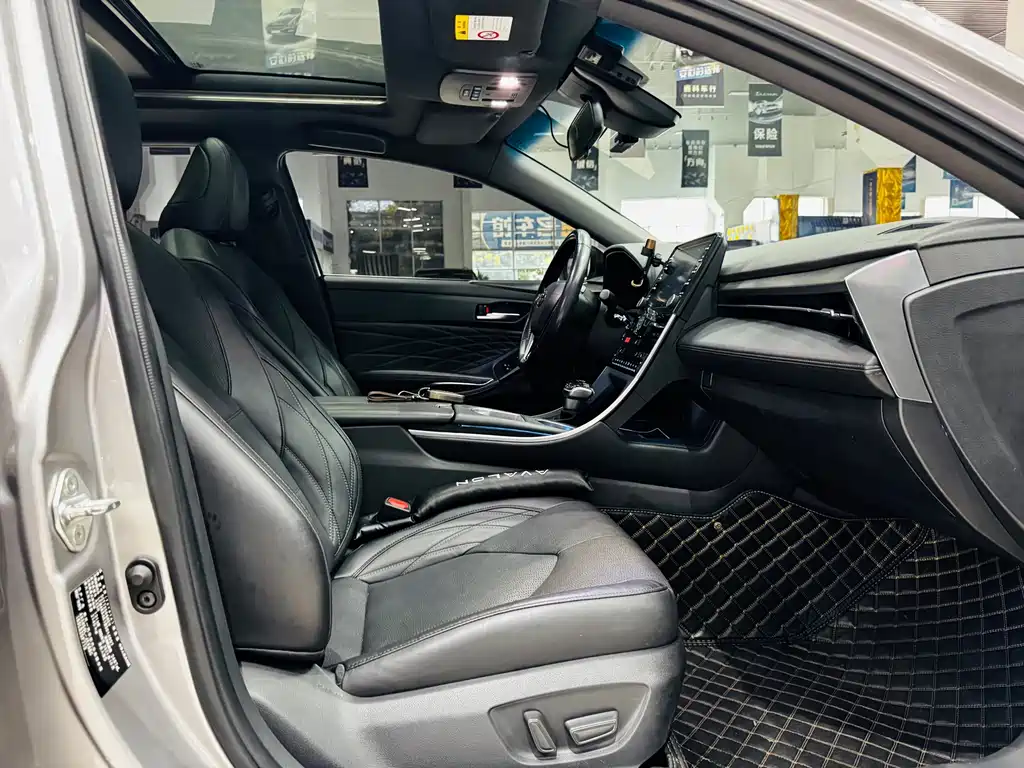 Toyota Avalon — миниатюра 10