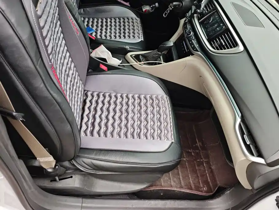 Buick Excelle — миниатюра 8