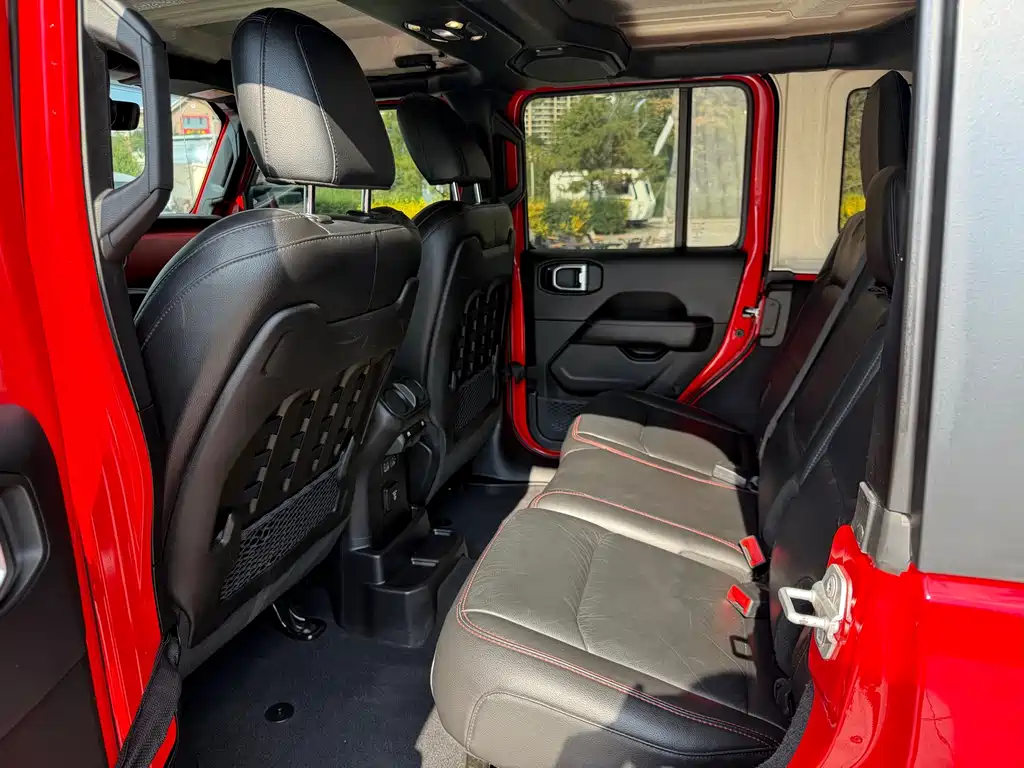 Jeep Wrangler — миниатюра 6
