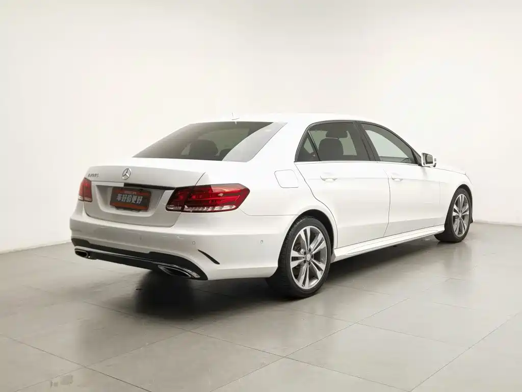 Mercedes-Benz E-Class — миниатюра 2