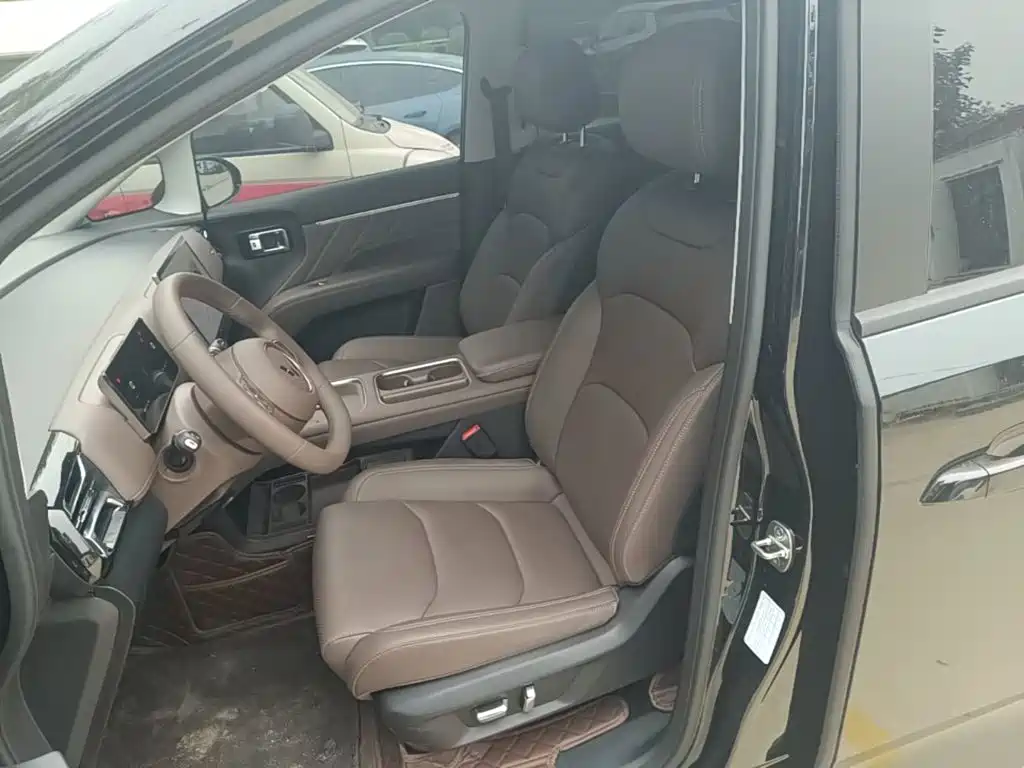 Wuling Xingguang 730 New Energy — миниатюра 15