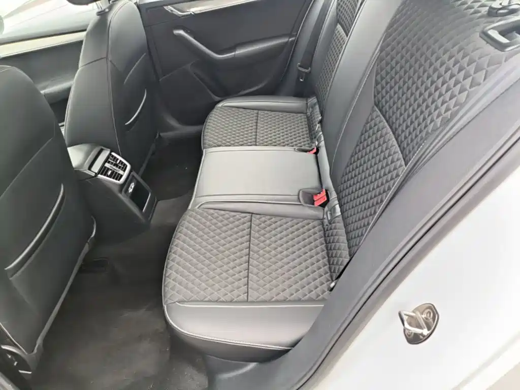 Skoda Octavia — миниатюра 17