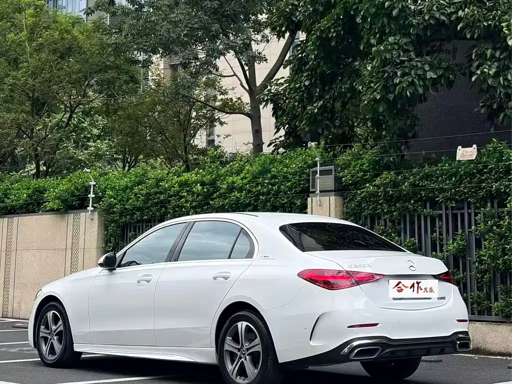 Mercedes-Benz C-Class — миниатюра 3