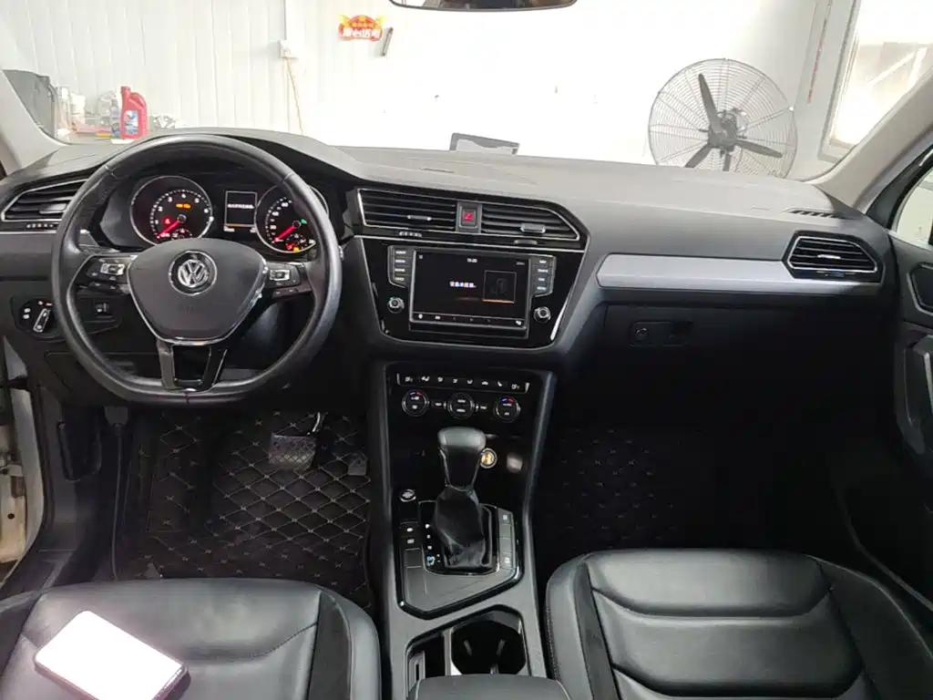 Volkswagen Tiguan L — миниатюра 10