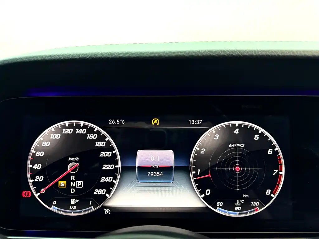Mercedes-Benz E-Class — миниатюра 21