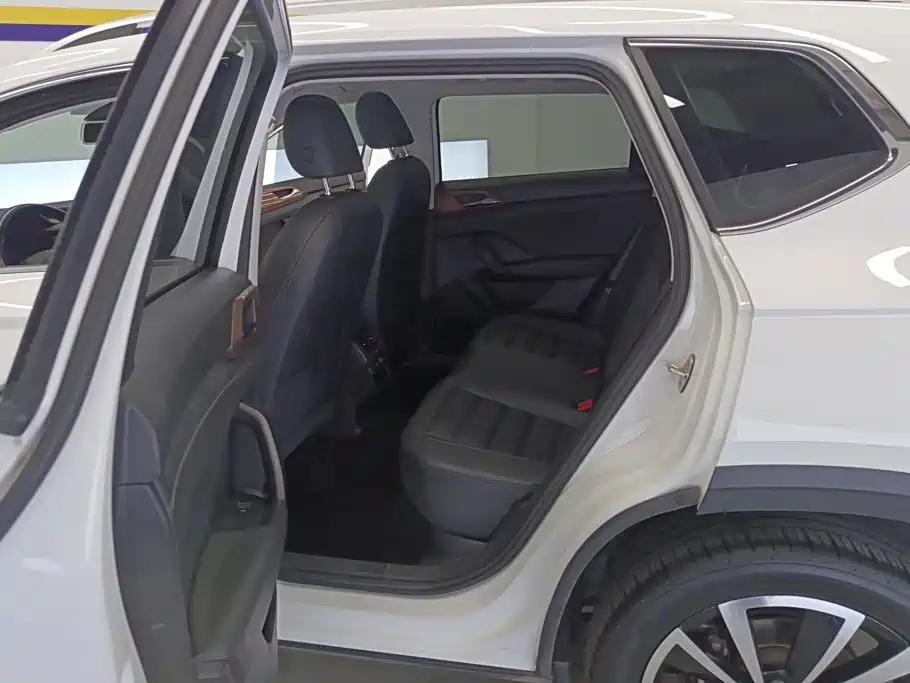 Volkswagen Tharu — миниатюра 11