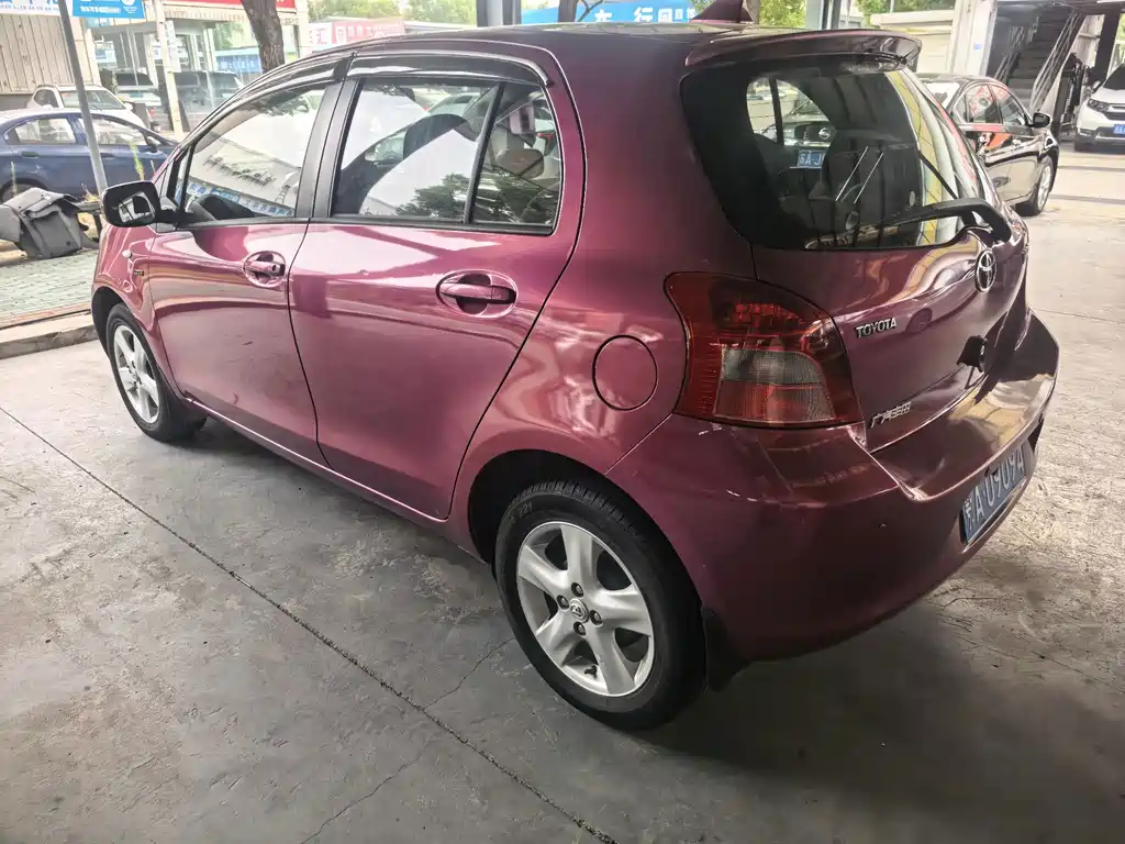 Toyota Yaris — миниатюра 7