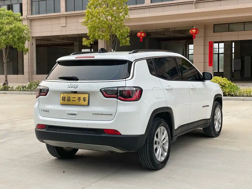 Jeep Compass — миниатюра 7