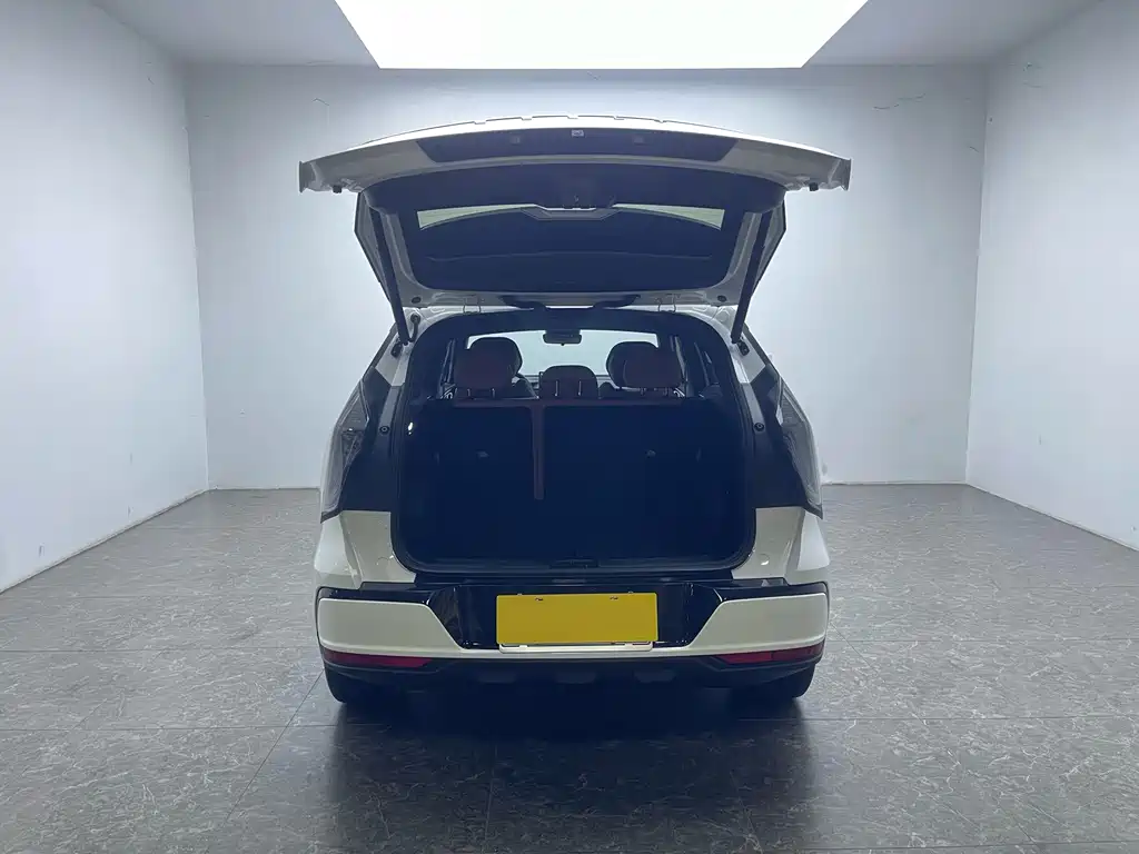 Geely Boyue L — миниатюра 5