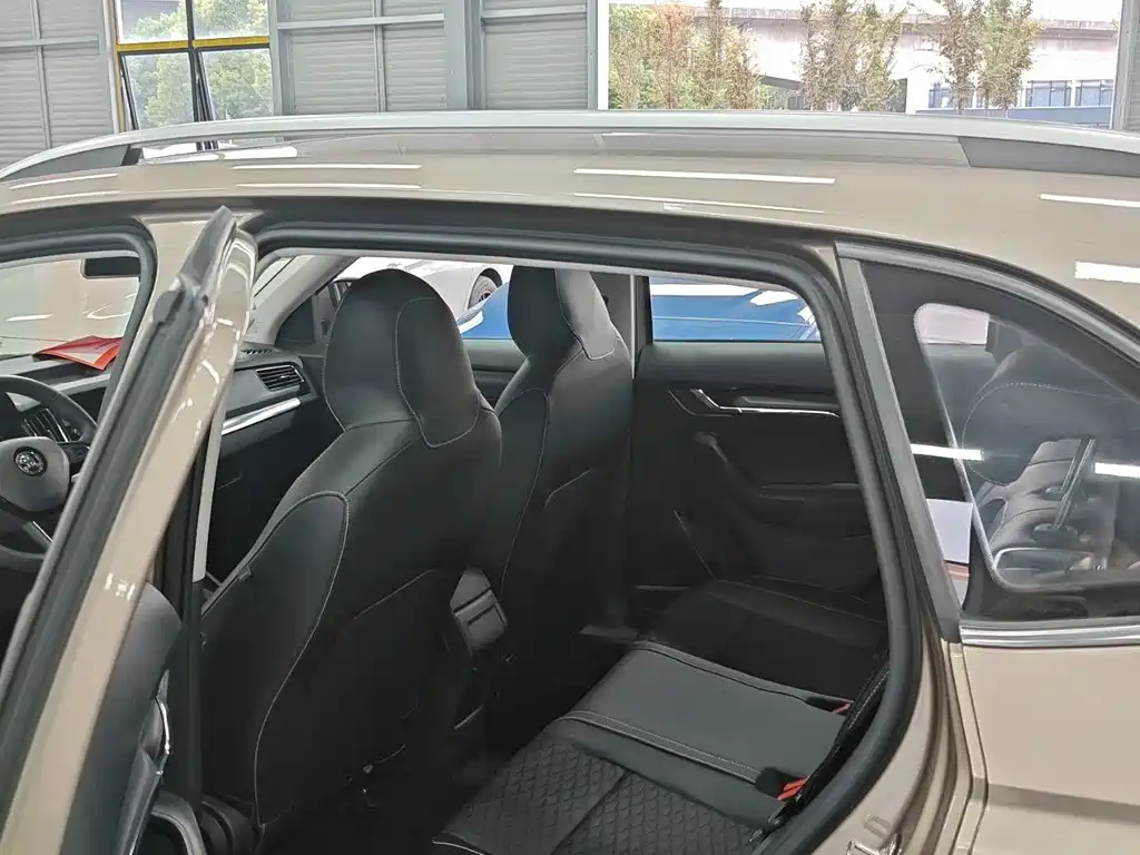 Skoda Kamiq — миниатюра 11