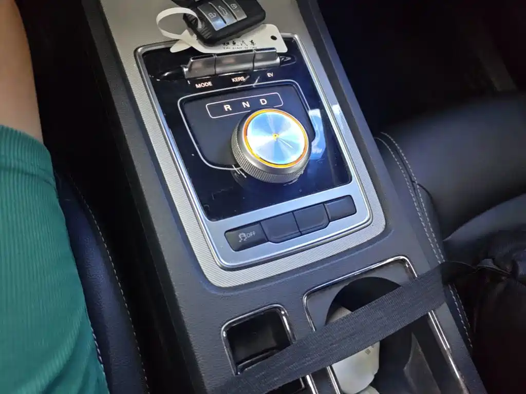Roewe i6 New Energy — миниатюра 14