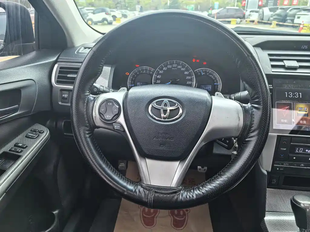 TOYOTA CAMRY