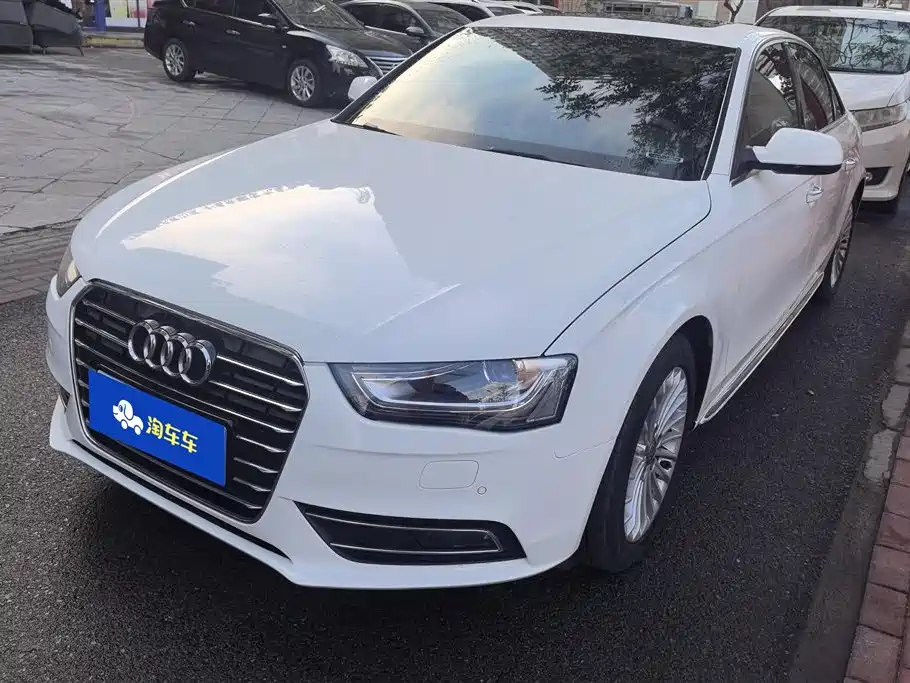 Audi A4L 2015