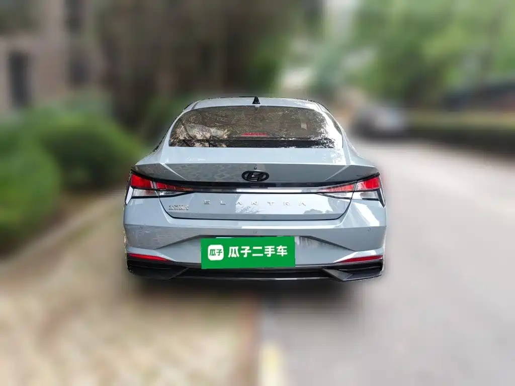 Hyundai Elantra — миниатюра 3