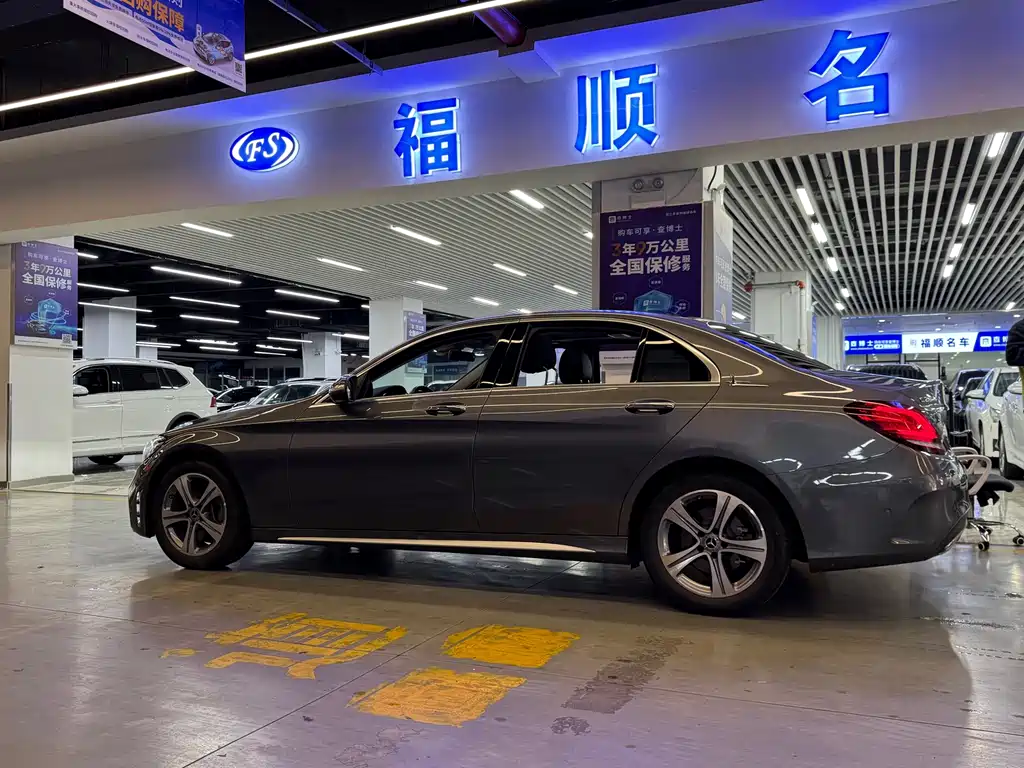 Mercedes-Benz C-Class — миниатюра 8