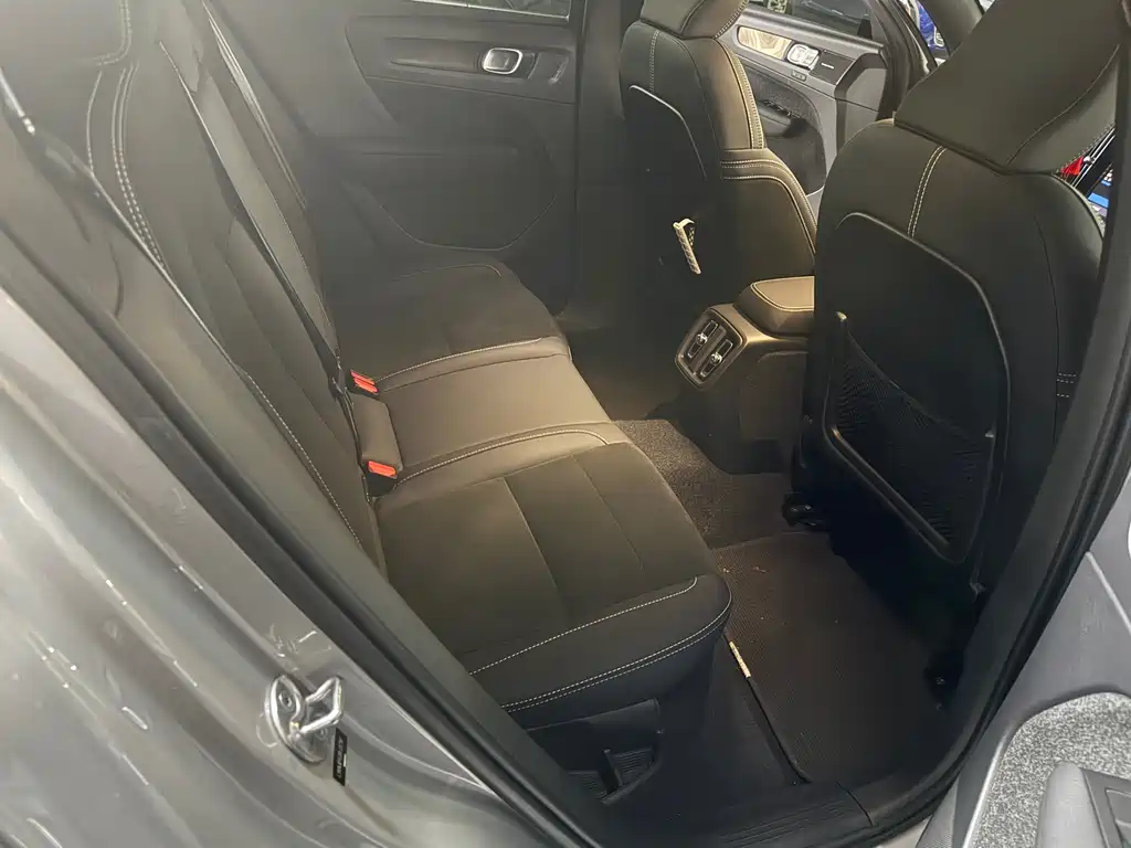 Volvo C40 — миниатюра 8