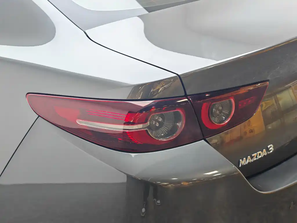 Mazda 3 Axela — миниатюра 7
