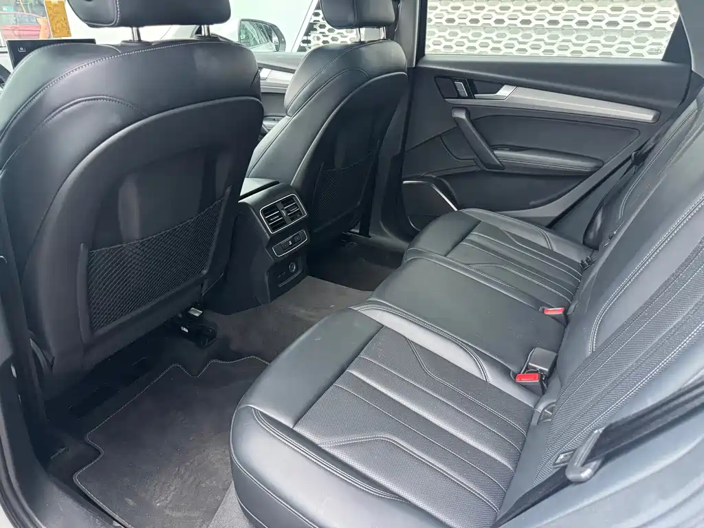 Audi Q5L — миниатюра 7