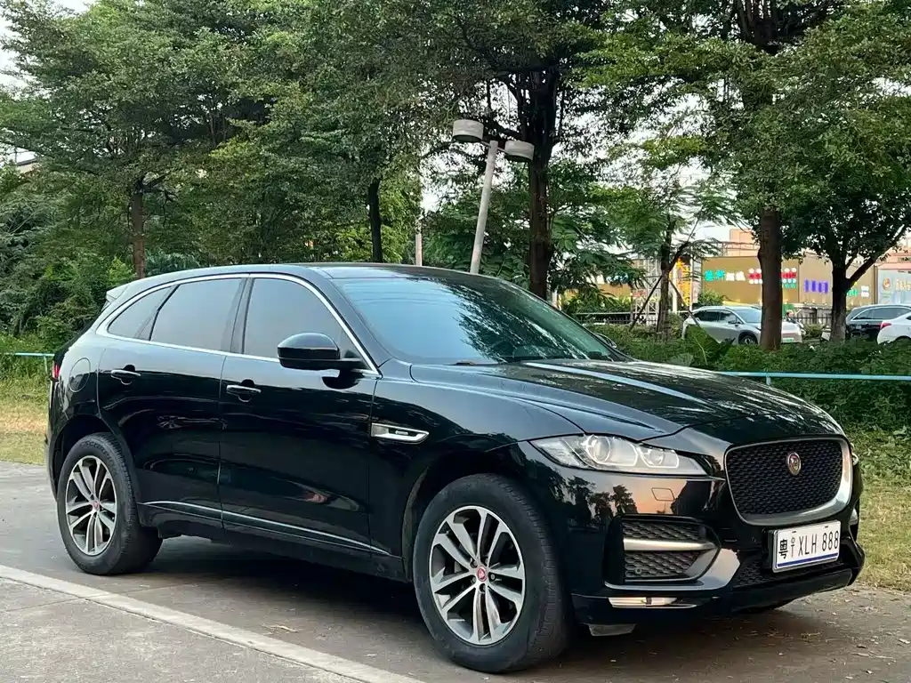 Jaguar F-PACE — миниатюра 3