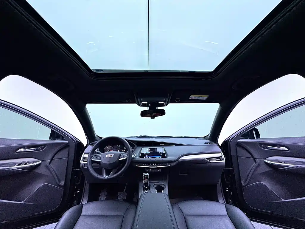 Cadillac XT4 — миниатюра 16