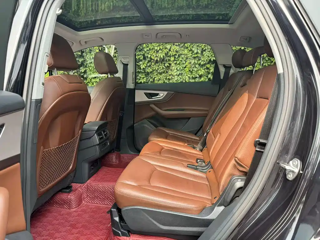 Audi Q7 — миниатюра 6