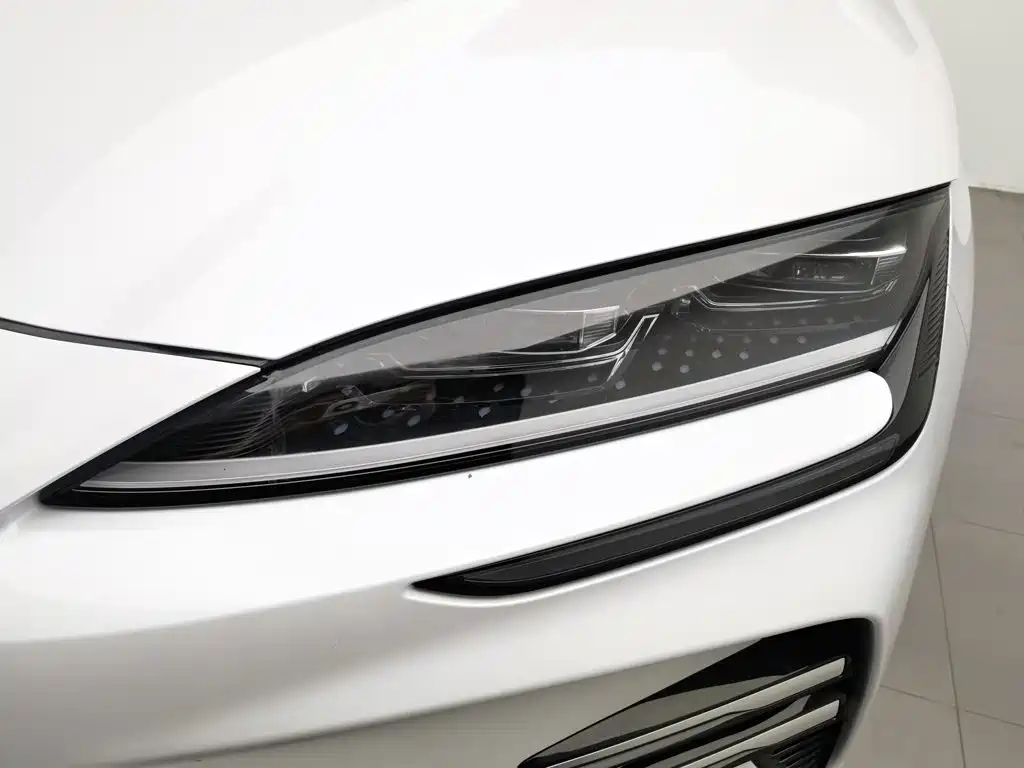 BYD Song Plus PLUS 2025 DM-i 112KM Luxury