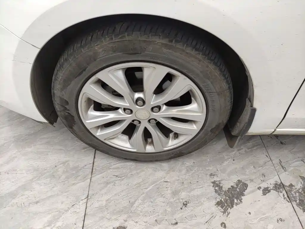 Buick Excelle — миниатюра 23