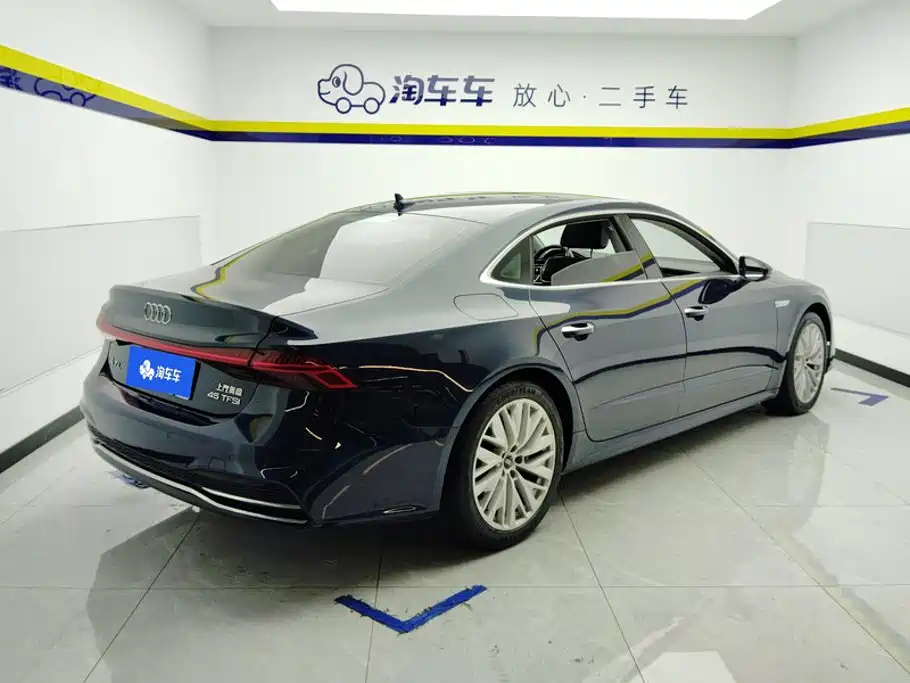 Audi A7L — миниатюра 3