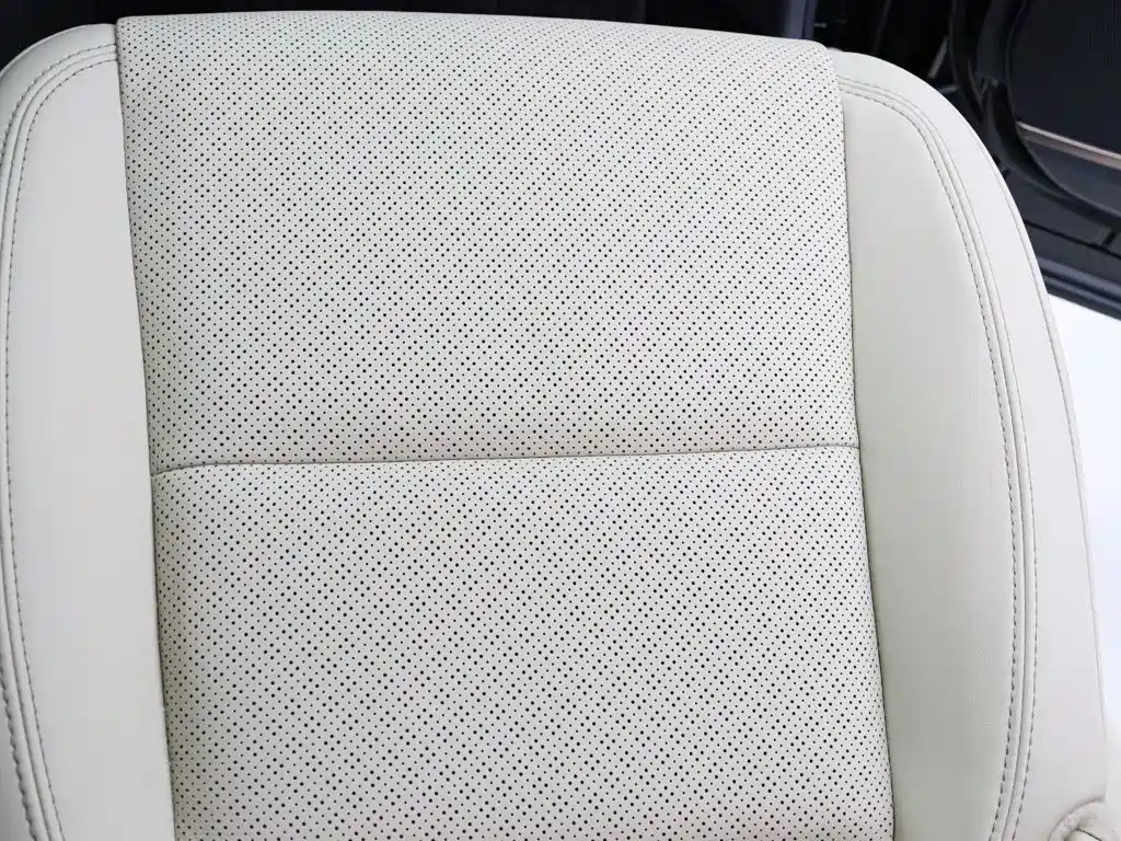 Toyota Alphard — миниатюра 22