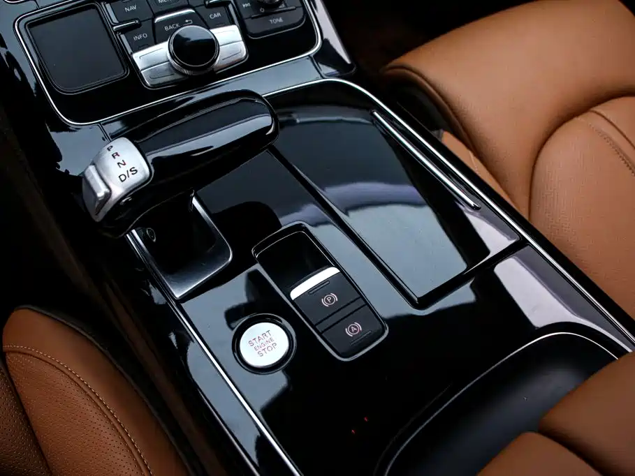 Audi A8 — миниатюра 10