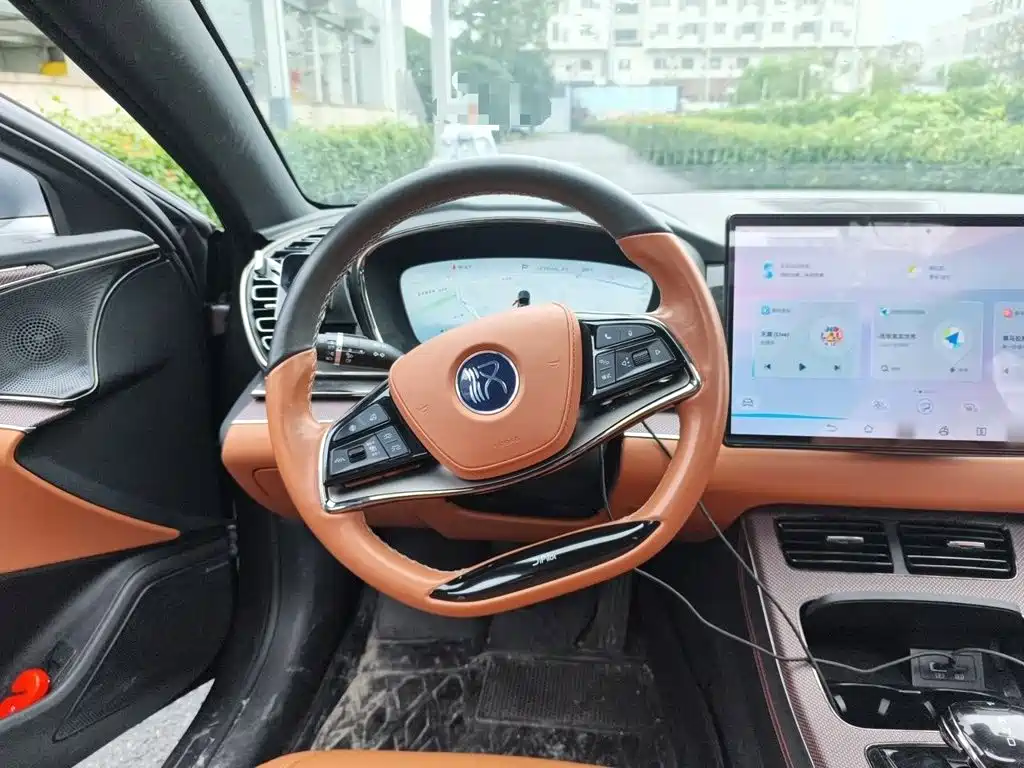 BYD Han — миниатюра 6