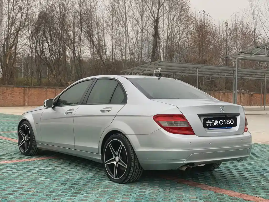 Mercedes-Benz C-Class — миниатюра 7