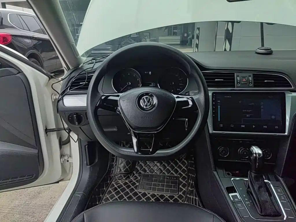 Volkswagen Lamando — миниатюра 11
