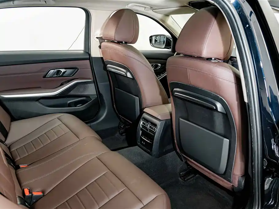 BMW 3 Series — миниатюра 21