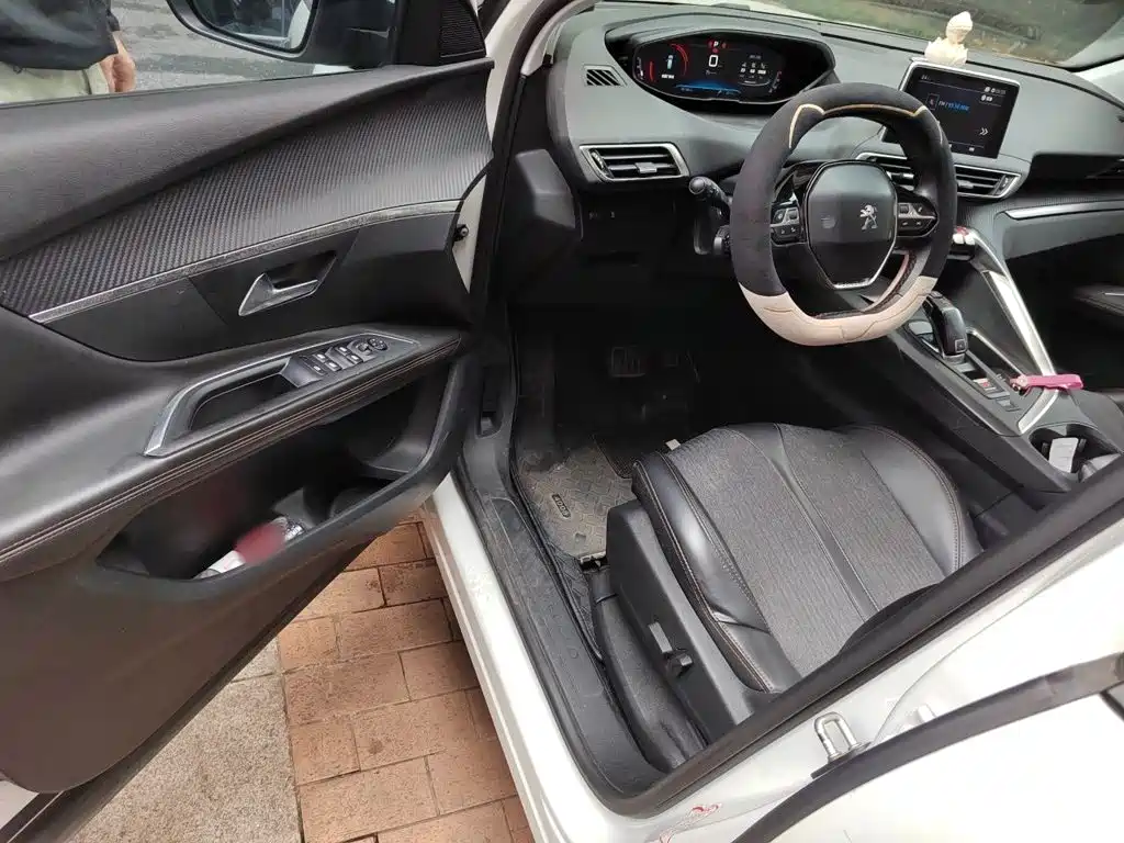Peugeot 4008 — миниатюра 12