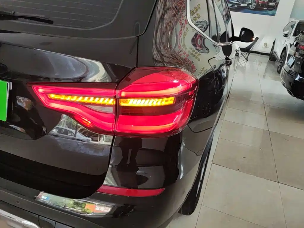 BMW X3 — миниатюра 8
