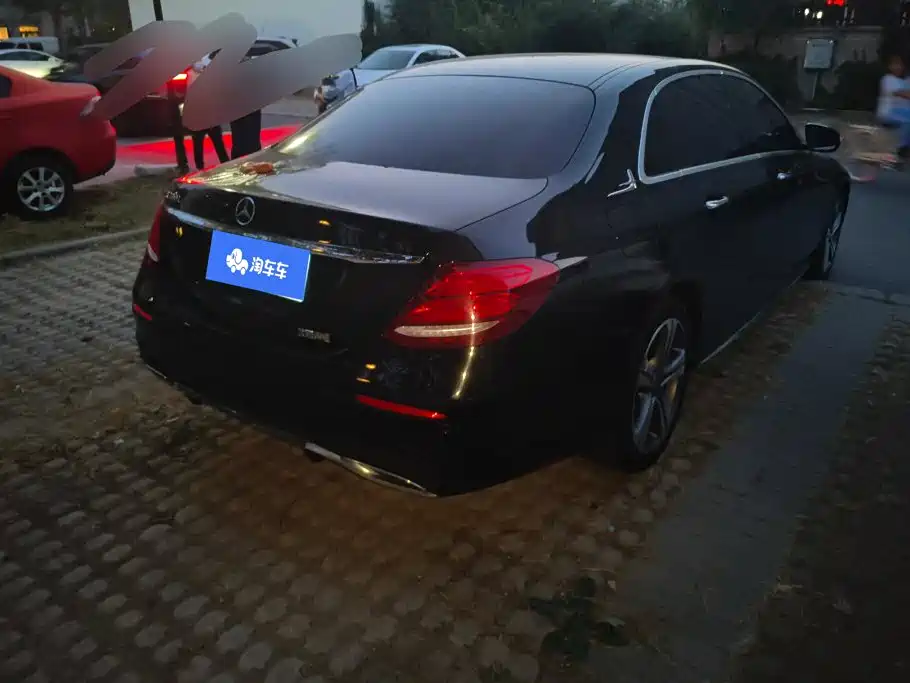 Mercedes-Benz E-Class — миниатюра 3