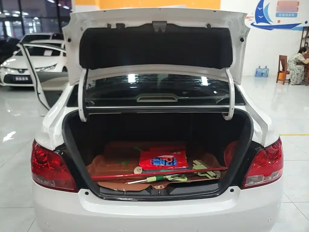 Chevrolet Sail — миниатюра 19