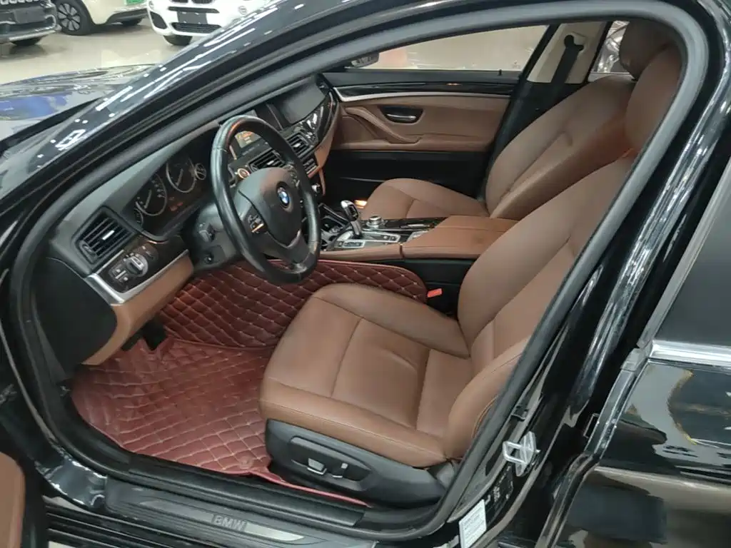 BMW 5 Series — миниатюра 15