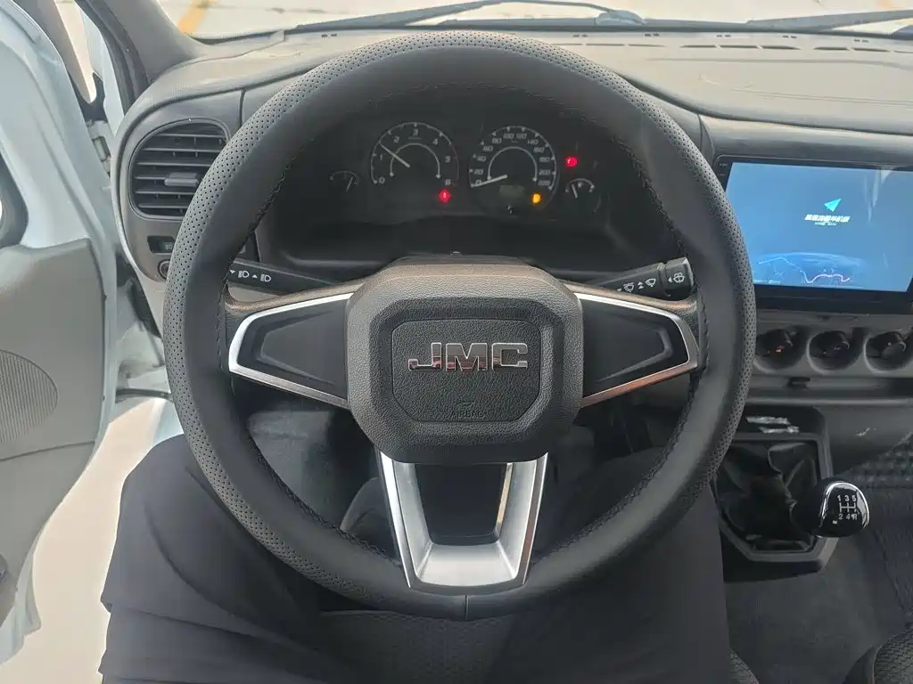 JMC Tesla — миниатюра 7
