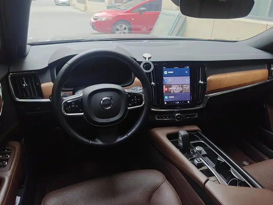Volvo S90 — миниатюра 12