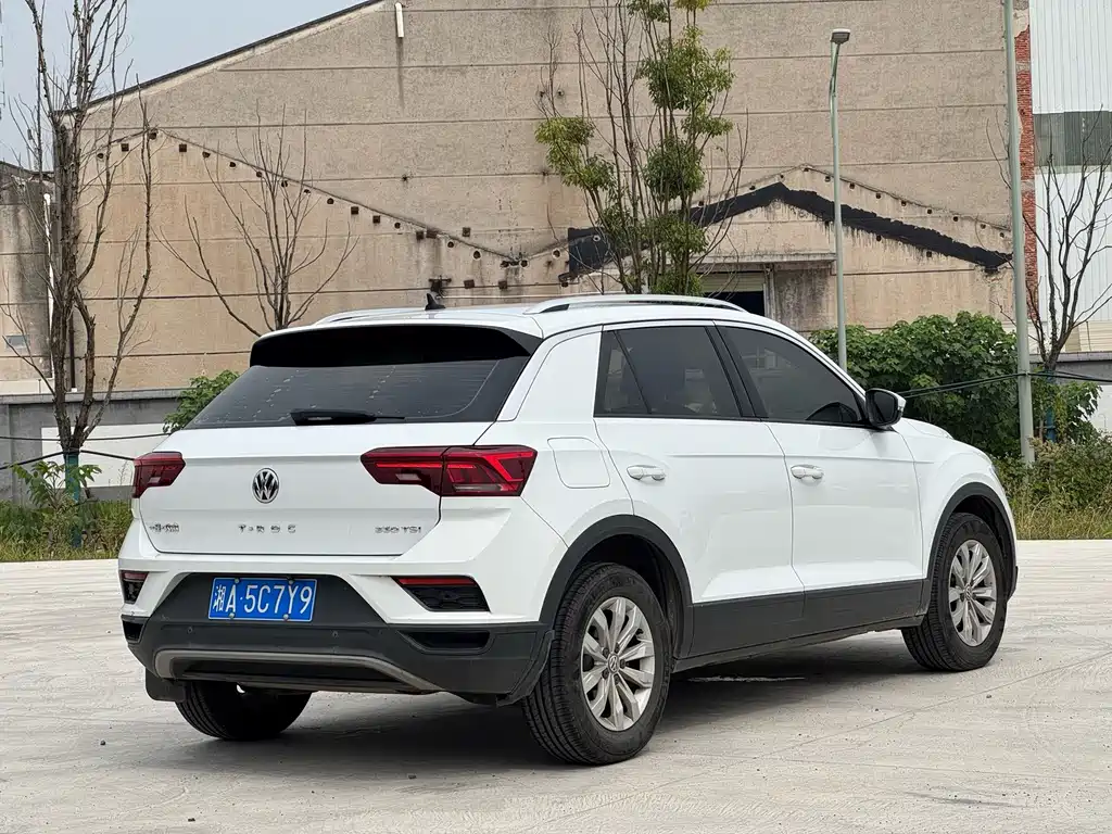 Volkswagen T-Roc — миниатюра 11
