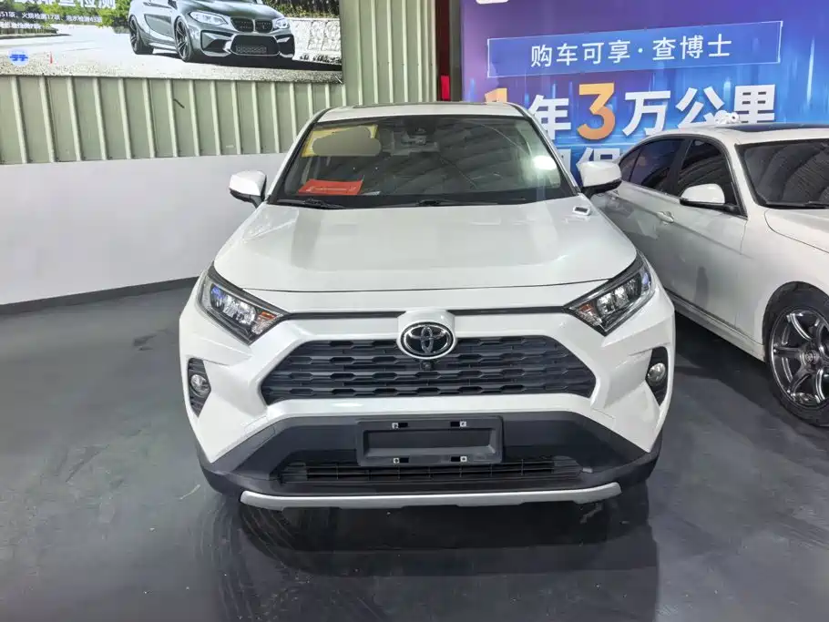 Toyota RAV4 — миниатюра 2