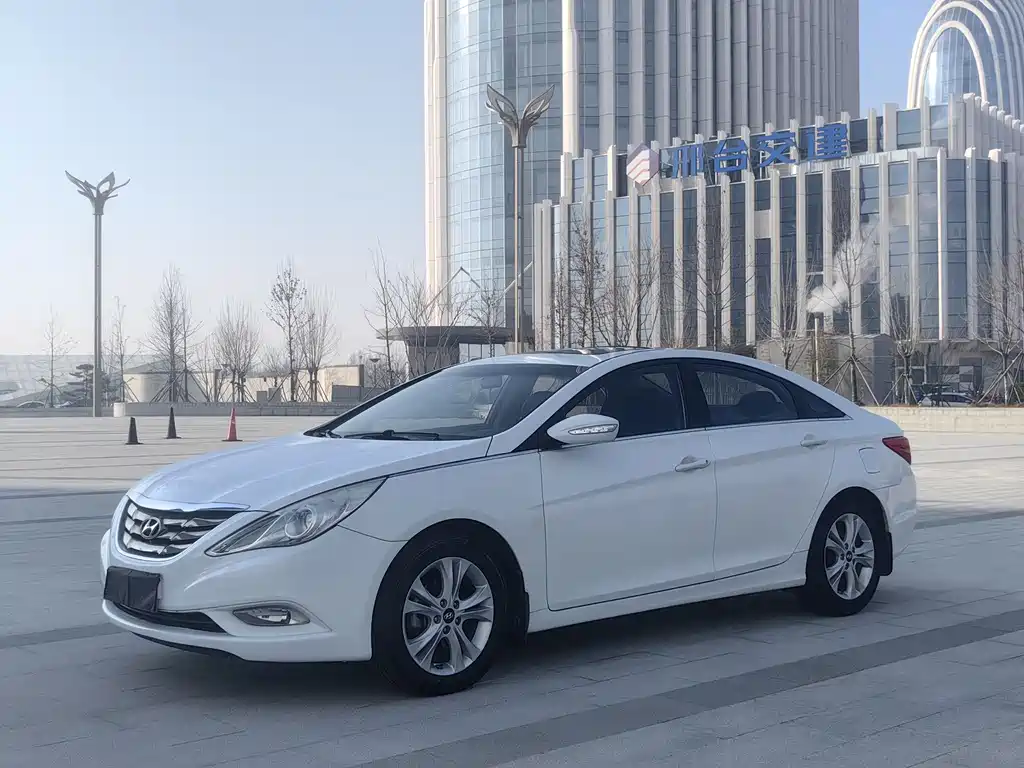 Hyundai Sonata 2011
