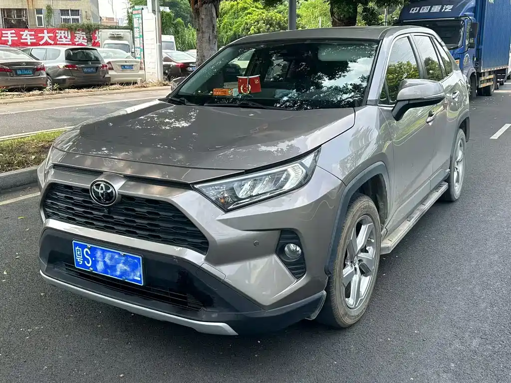 Toyota RAV4 — миниатюра 2